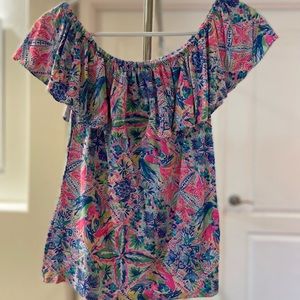 Willie Pulitzer off the shoulder blouse with ruffle detail. Size XS